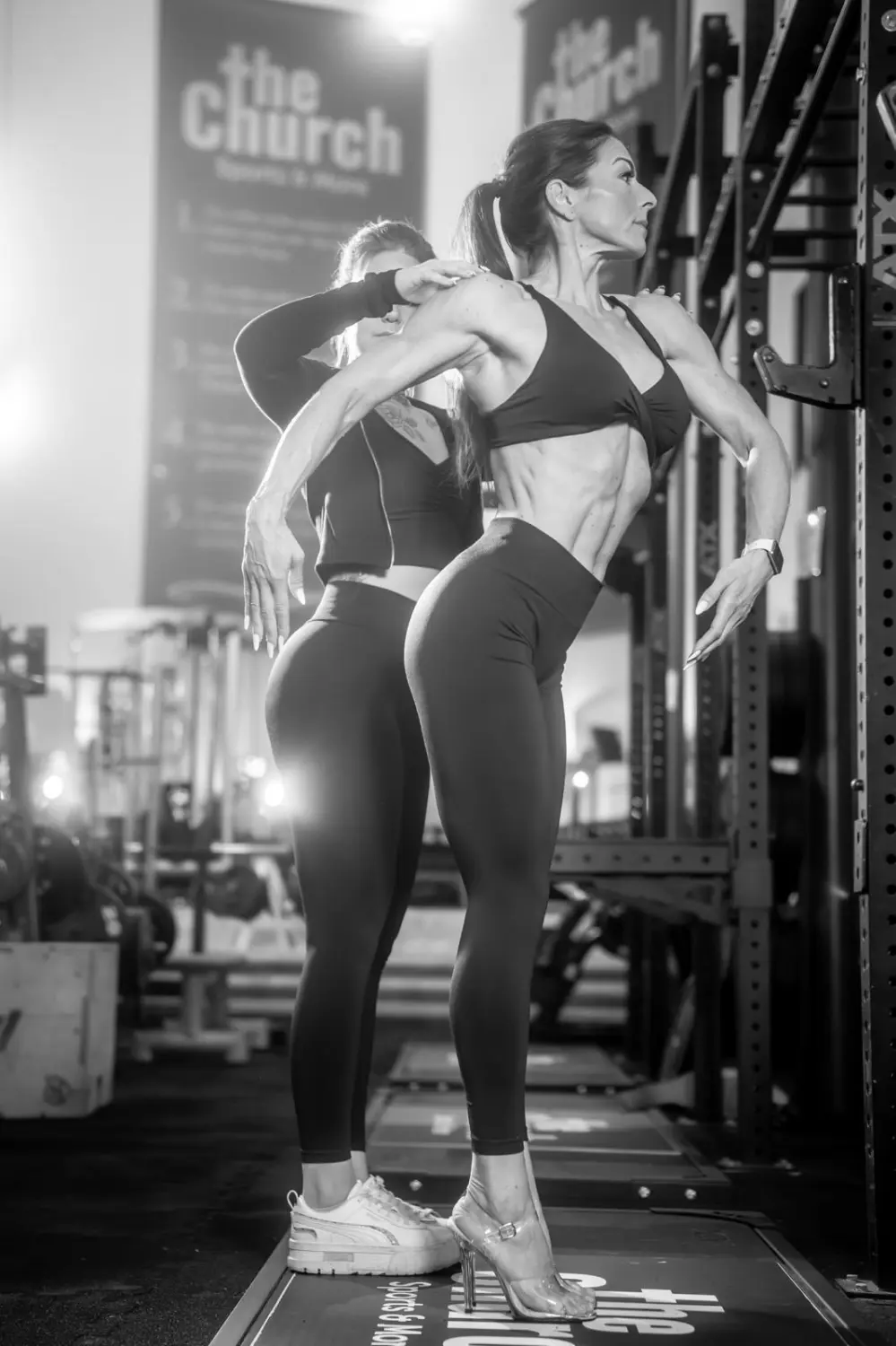 Frauen-Fitnessbild von JK Performance
