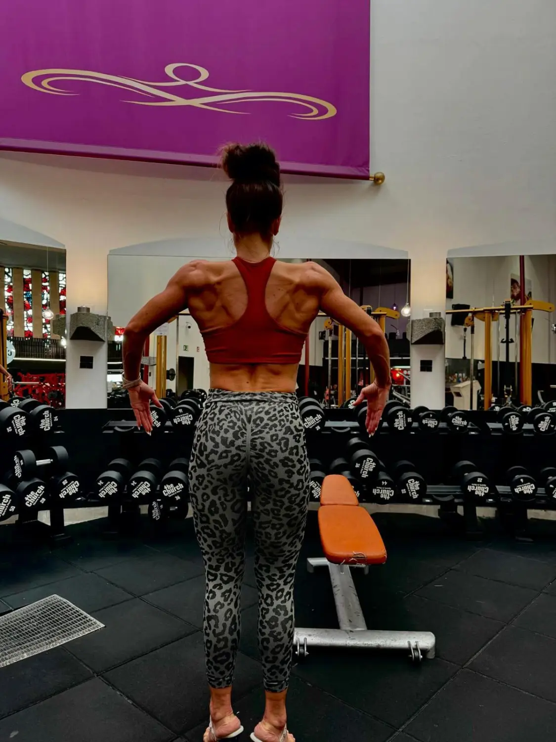 Frauen-Fitnessbild von JK Performance